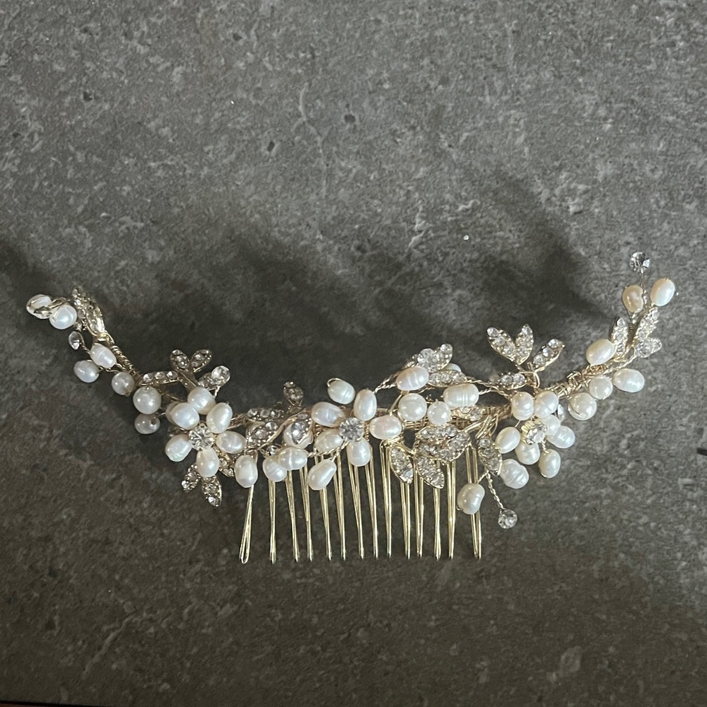Pearl and diamond accent wedding Hair accessory